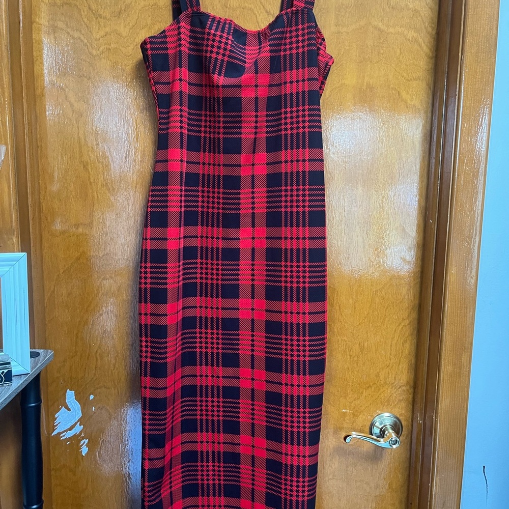 SHEIN Red and Black Plaid Midi Dress